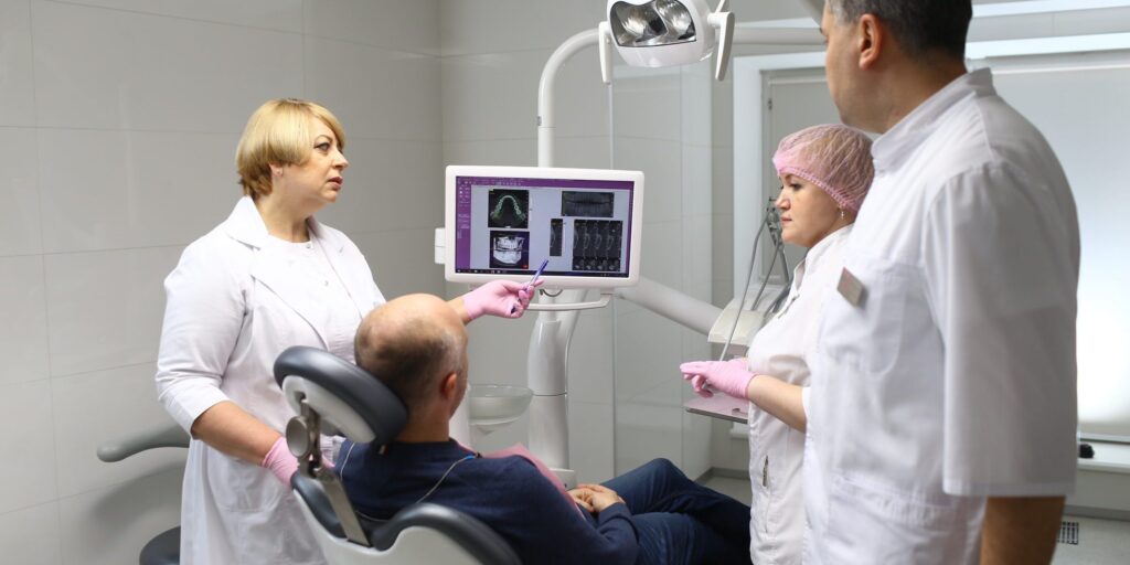 Implantacziya Zubov Pod Klyuch 1024x512 1 2